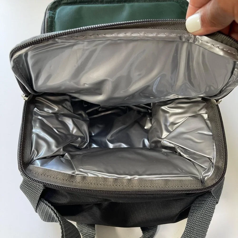 PAK CHEST COOLER Insulated Double Zip Compartment Adjustable Strap Green NWOT